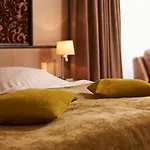 Weinberghotel Edelacker 4* Freyburg