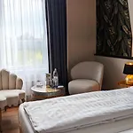 Weinberghotel Edelacker 4* פרייבורג