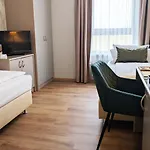 מלון Weinberghotel Edelacker