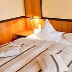 מלון Weinberghotel Edelacker