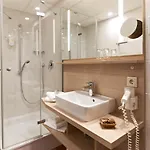 Weinberghotel Edelacker 4* פרייבורג