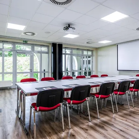 Hotel Weinberghotel Edelacker 4*