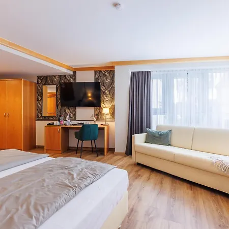 Weinberghotel Edelacker Freyburg