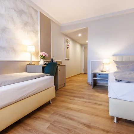 Weinberghotel Edelacker 4* Freyburg
