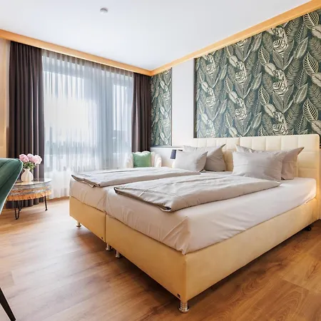 Weinberghotel Edelacker 4* Freyburg