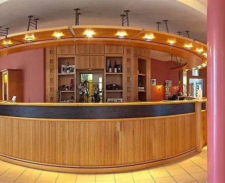 Hotel Weinberghotel Edelacker 4*