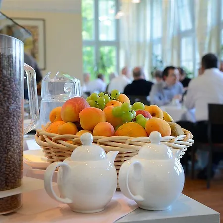 Weinberghotel Edelacker ホテル フライブルク