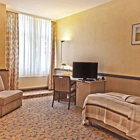 Weinberghotel Edelacker ホテル