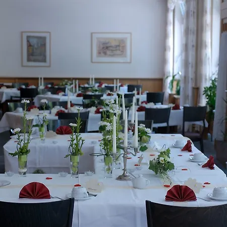 Weinberghotel Edelacker 4* Freyburg