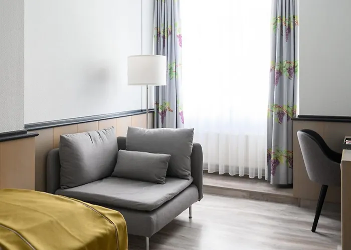 ホテル Weinberghotel Edelacker フライブルク