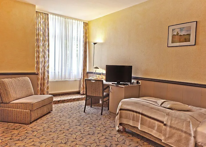 Weinberghotel Edelacker ホテル