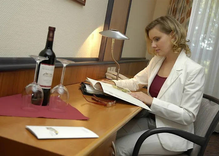 Otel Weinberghotel Edelacker Freyburg